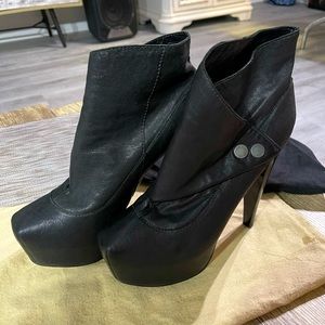 Alice + Olivia Shoes Size 8